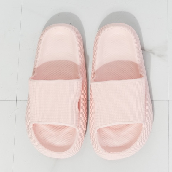 Casual Chic Pink Print Slides - Picture 6 of 7